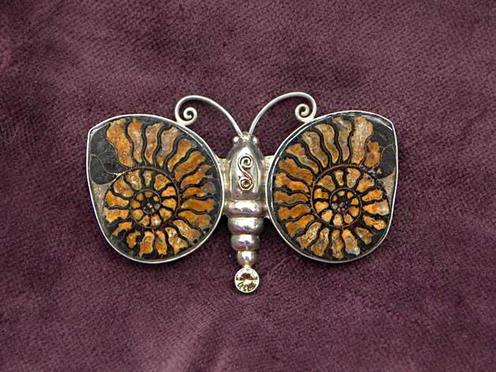 Ammonit Schmetterling Brosche unikatschmuck silber schmetterling ammonit fossil designerschmuck