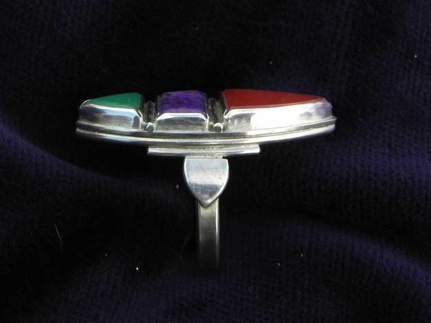 3-Steine-Silberring von der Seite unikatring silber designerring unikat suggilit achat edelsteinring