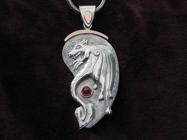 Fabelwesen-Anhänger unikatschmuck silber gold anhänger fabelwesen drache designerschmuck