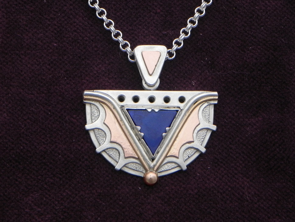 Silberanhänger in Halbkreisform mit Lapislazuli Silberanhänger in Halbkreisform mit Lapislazuli
